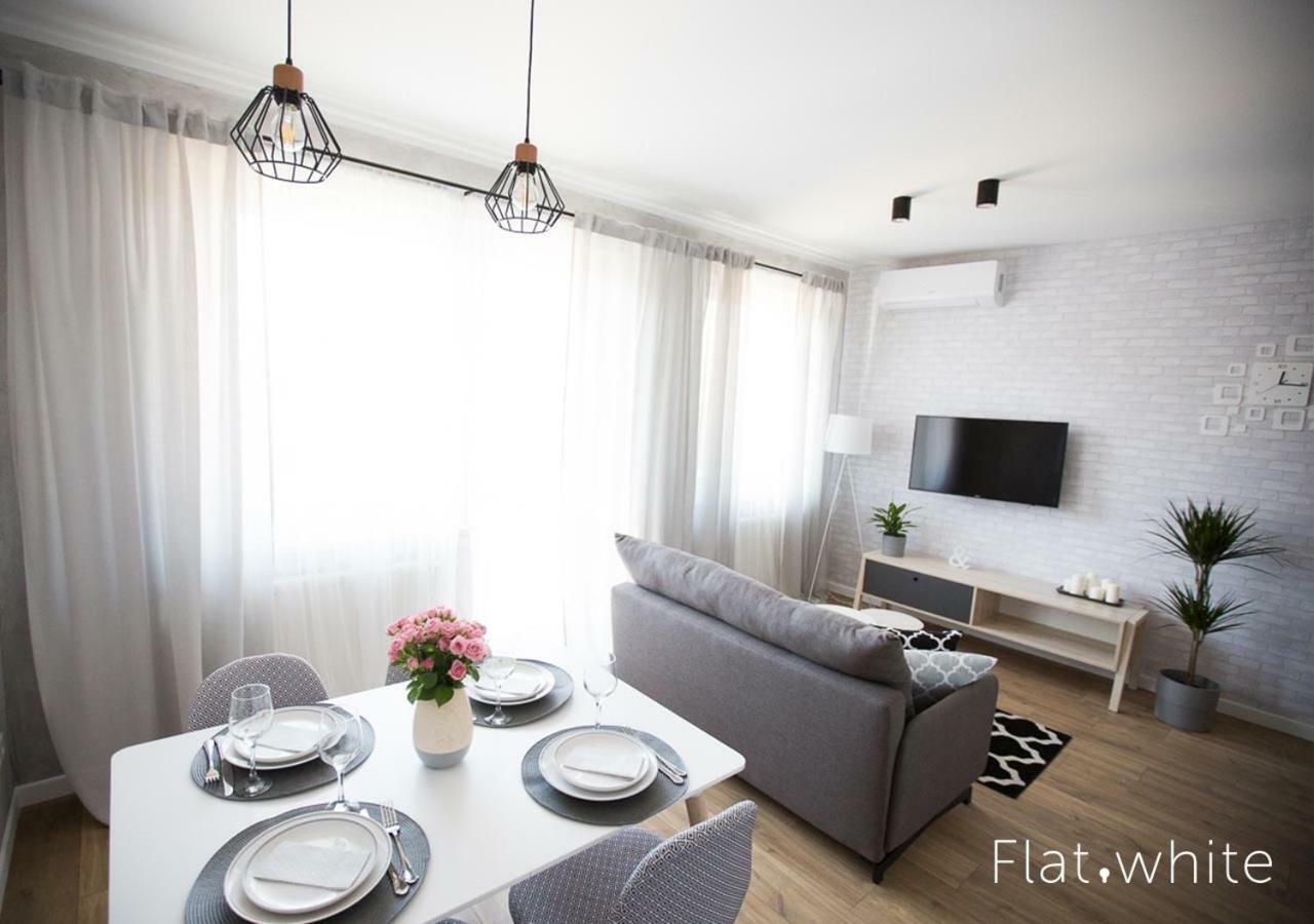 Apartamenty Flat White Zamkowa 4-6 Zielona Gora  Bagian luar foto