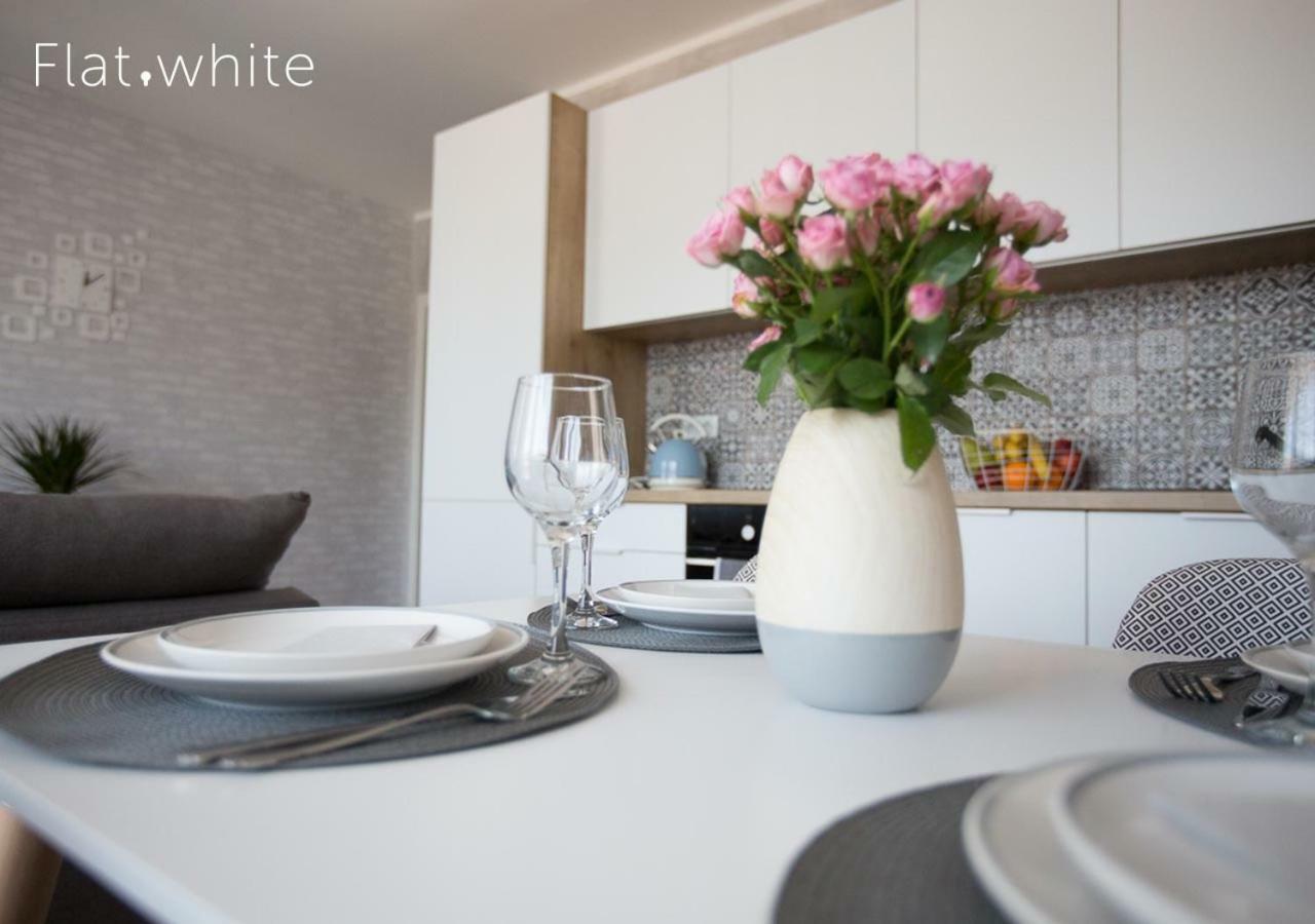 Apartamenty Flat White Zamkowa 4-6 Zielona Gora  Bagian luar foto